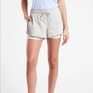 NWT Athleta Crest 2 in 1 Shortie